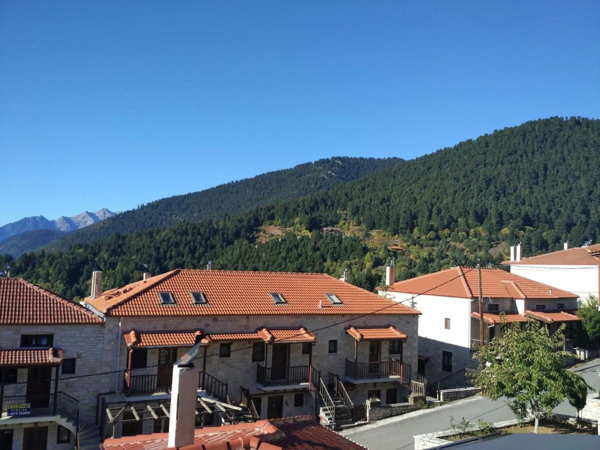 La Casa Di Pietra Villa Karpenisi Bagian luar foto