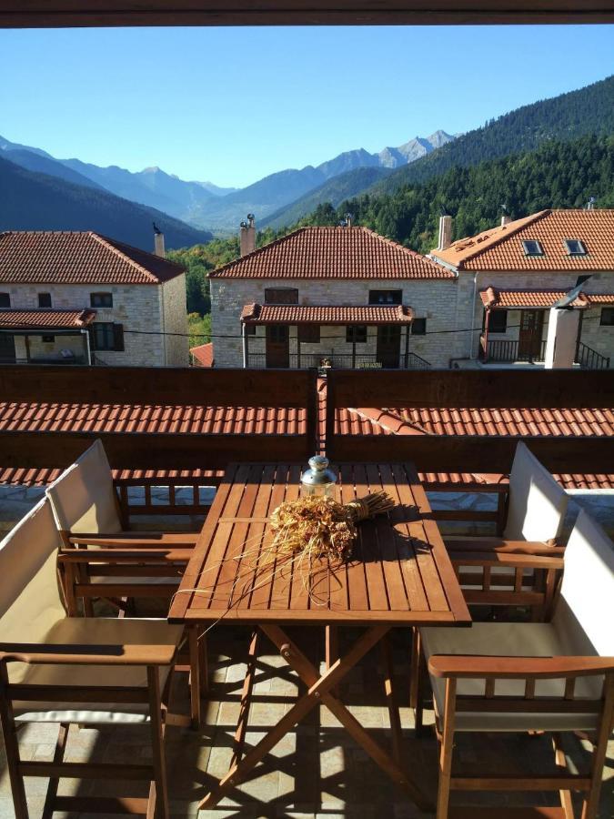La Casa Di Pietra Villa Karpenisi Bagian luar foto